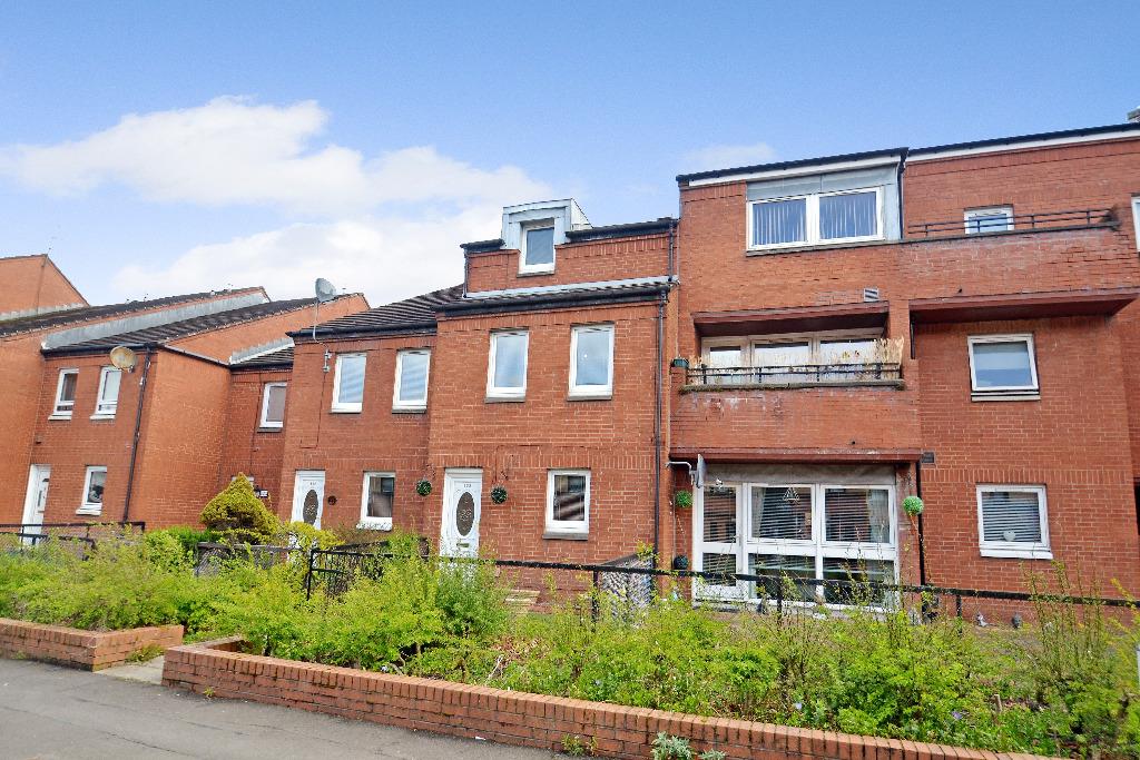 153 Dalmarnock Road, Glasgow, G40 4NB 4 bed townhouse £1,200 pcm (£