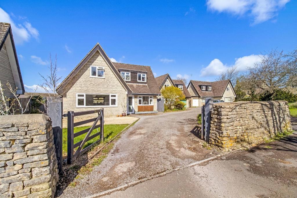 Ashley Drive, Bussage, Stroud, Gloucestershire, GL6 3 bed detached