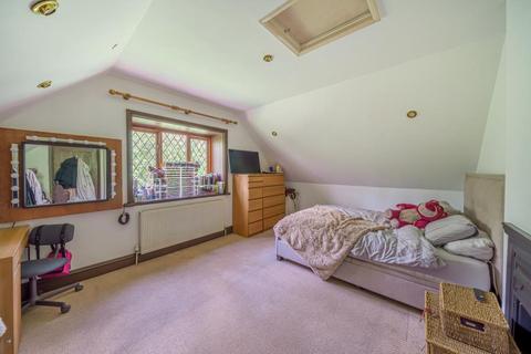 3 bedroom cottage for sale, Longcross,  Surrey,  KT16