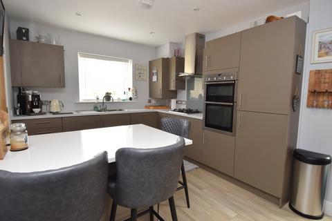 4 Cherry Fields, Amesbury, Salisbury, SP4 7GZ