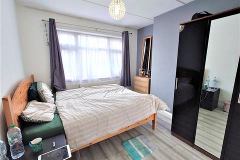 3 bedroom terraced house for sale, Botwell Lane, Hayes, Greater London, UB3