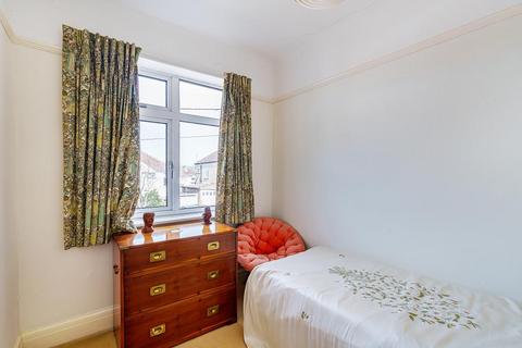 22 Woodcroft Avenue, Stanmore, HA7 3PS