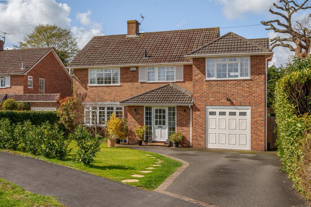 Green Acres, Great Bookham, KT23 4 bed detached house for sale £1,050,000