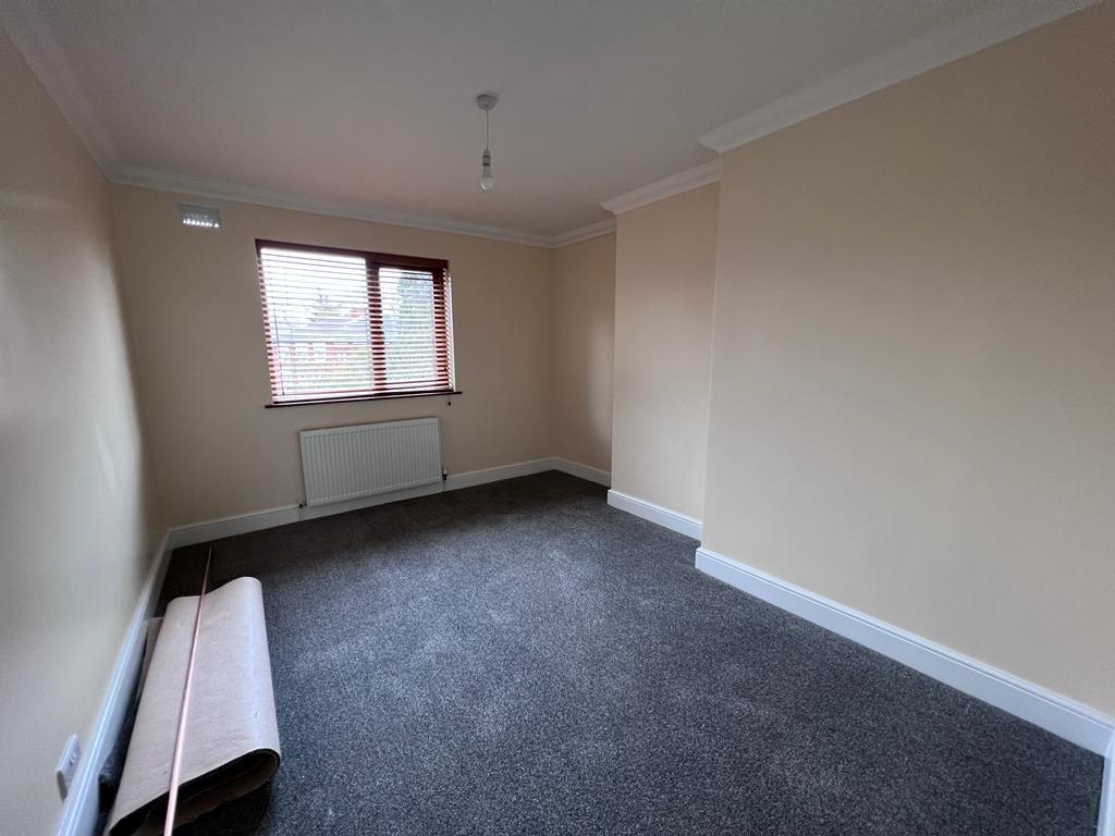 East Ham, E6 3 bed £1,975 pcm (£456 pw)