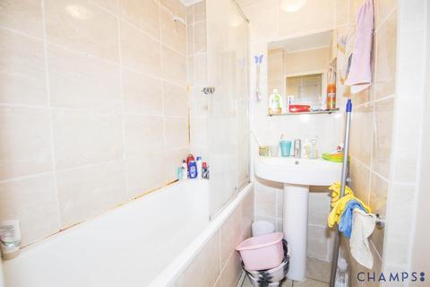 1 bedroom flat for sale, Midship Point, The Quarterdeck, E14