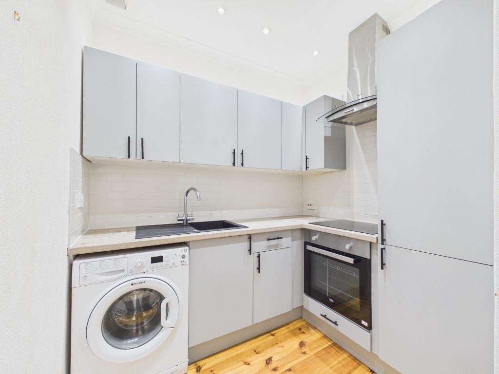 Apartment in Edinburgh, Dalry - View 4