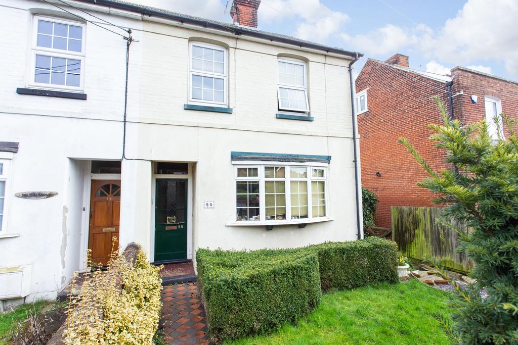 Island Road, Sturry, CT2 2 bed semidetached house £275,000