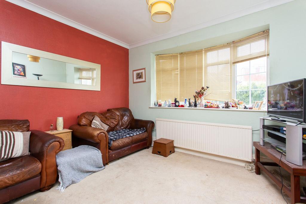Island Road, Sturry, CT2 2 bed semidetached house £275,000