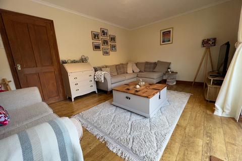 42 Bryncastell, Bow Street, SY24 5DE
