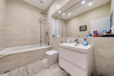 5 Colbeck Mews, London, SE6 1DD