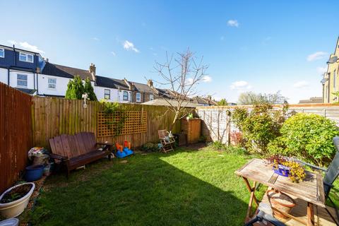 5 Colbeck Mews, London, SE6 1DD