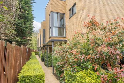 5 Colbeck Mews, London, SE6 1DD
