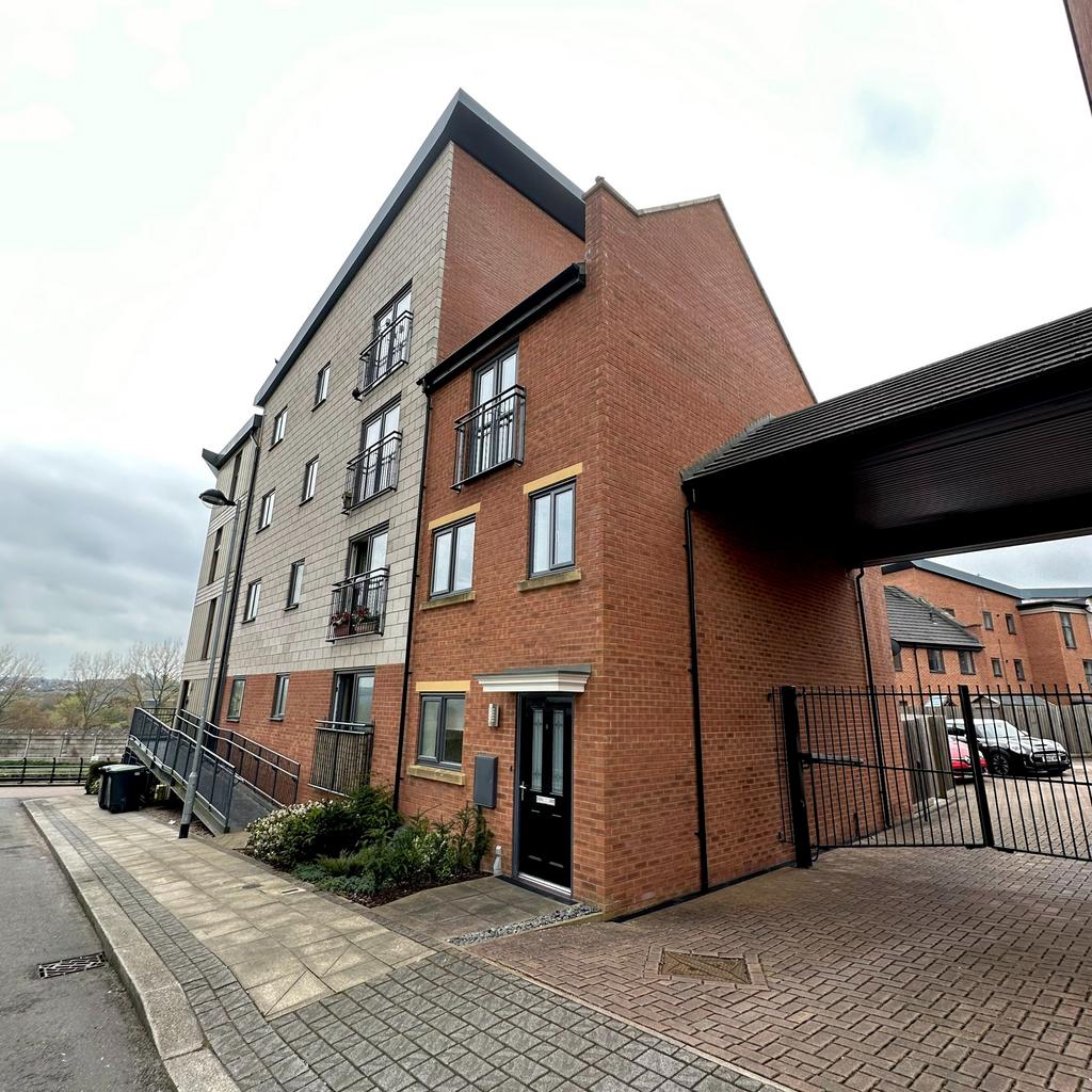 Kilmore Quay, StokeonTrent, ST1 3 bed semidetached house for sale