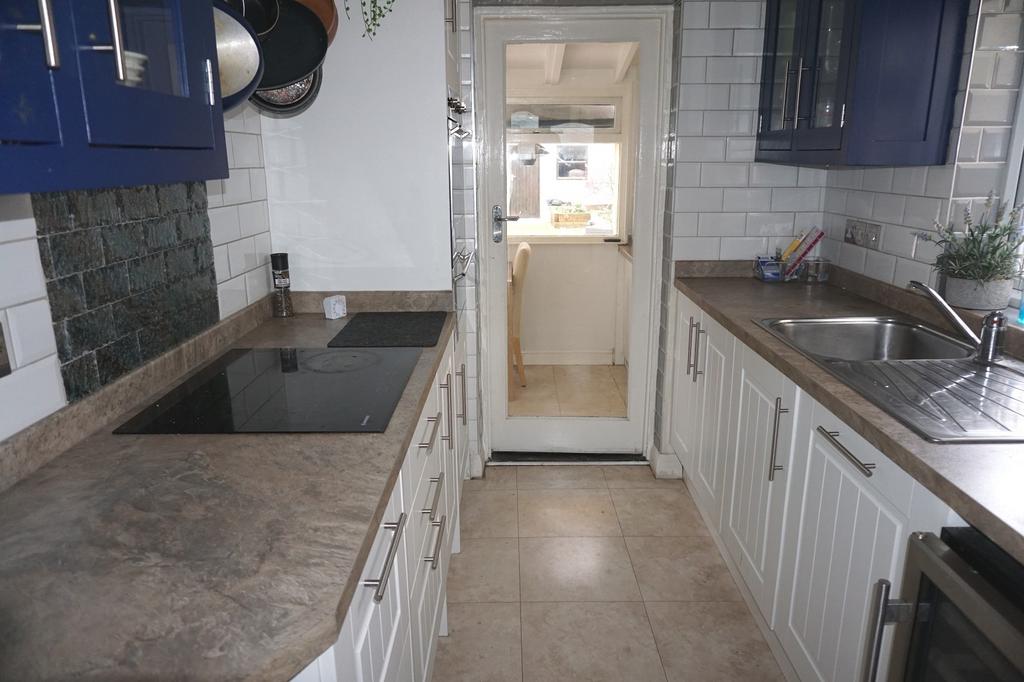 Hook Rise South, Surbiton, Surrey. KT6 7LT 3 bed semidetached house