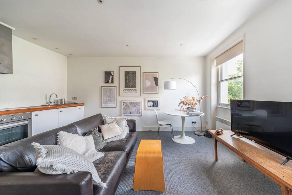 Chepstow Road, Notting Hill, London, W2 1 bed flat to rent £3,250 pcm