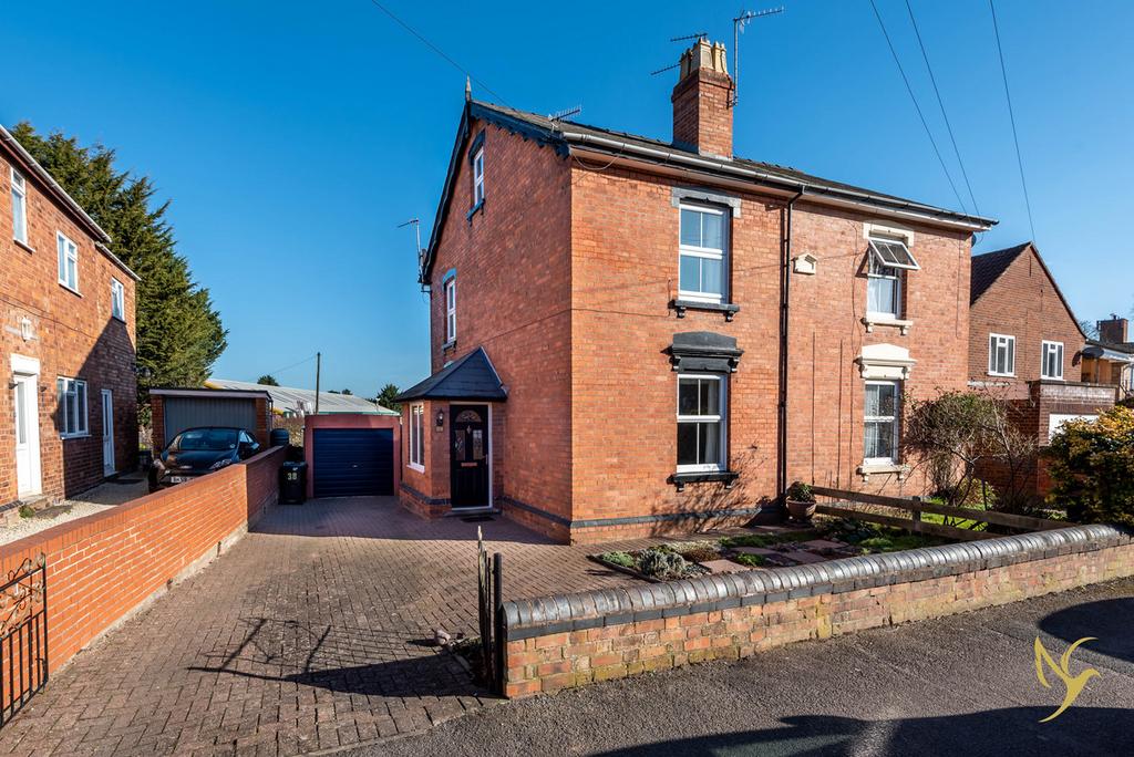 Worcester WR14 3 bed semidetached house for sale £300,000