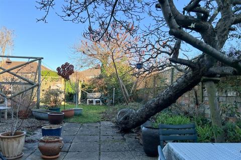 20 Moorend Crescent, Cheltenham, GL53 0EL