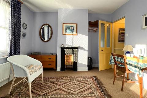 20 Moorend Crescent, Cheltenham, GL53 0EL