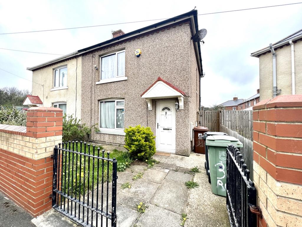 Romaine Park, Hartlepool, County... 2 bed semi-detached house - £45,000