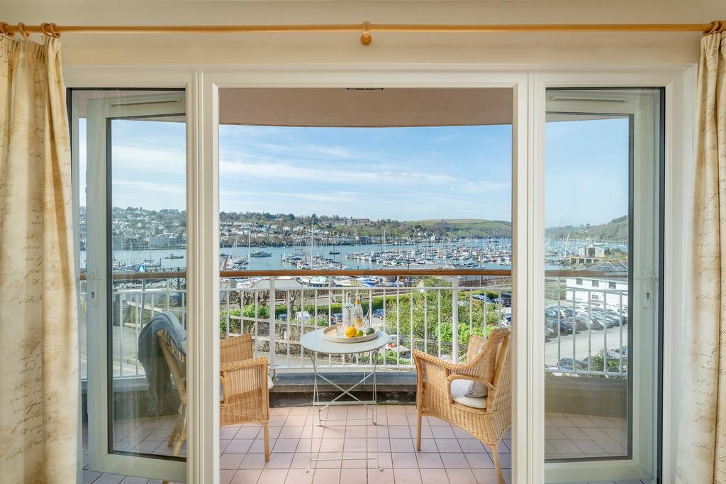 2 The Banjo, Kingswear 2 bed apartment for sale £425,000