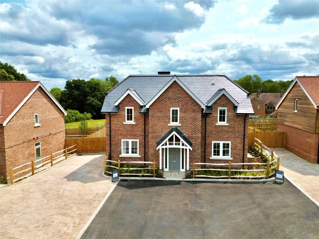 Saunders Lane, Awbridge, Romsey, SO51 4 bed detached house for sale £900,000