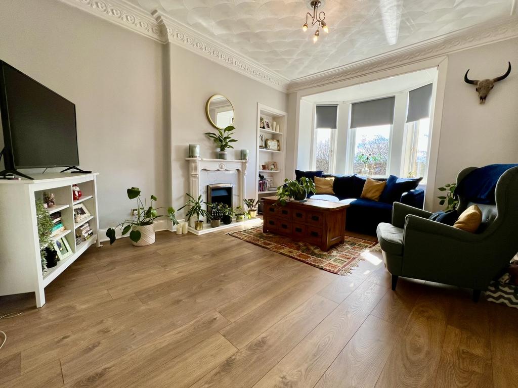 8 1/1 Janefield Place, Beith 2 bed flat for sale £69,000