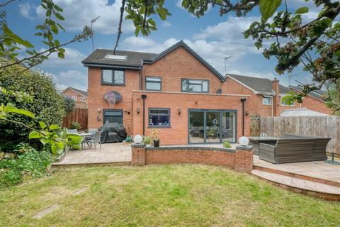 76 Avenue Road, Astwood Bank, Redditch, B96 6AT
