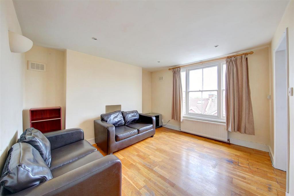 Hayter Road, SW2 2 bed apartment £1,803 pcm (£416 pw)