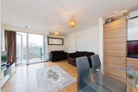 2 bedroom apartment for sale, Lark Court, Colindale, NW9