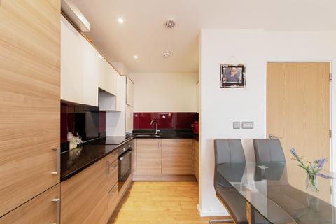2 bedroom apartment for sale, Lark Court, Colindale, NW9