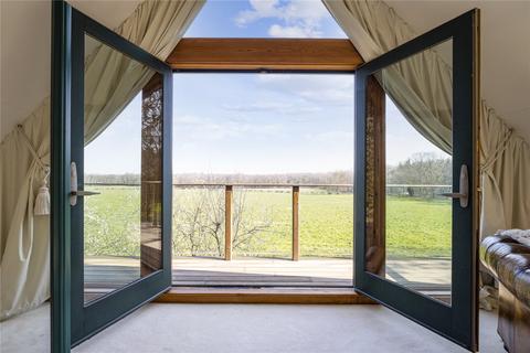 Tumblers Barn Fairoak Lane, Oxshott, Leatherhead, KT22 0TY