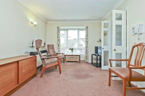 1 bedroom flat for sale, Maple Court, Pinner HA5