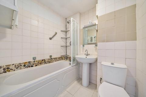 2 bedroom flat for sale, Storey Court, St John's Wood