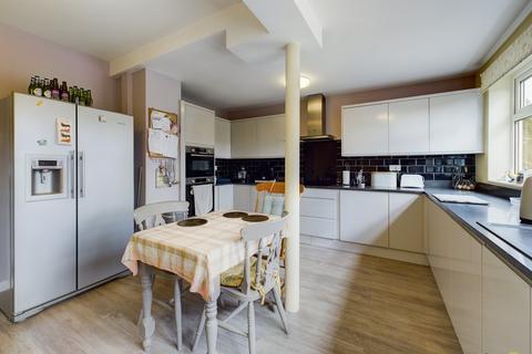 60 Henhurst Hill, Burton-on-trent, DE13 9TD