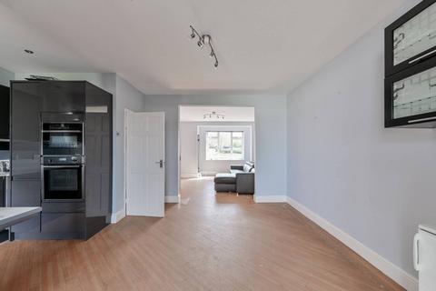 154 New Road, London, E4 9SJ