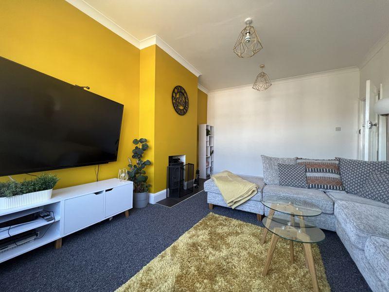 Lovelace Avenue, SouthendOnSea 2 bed flat £195,000