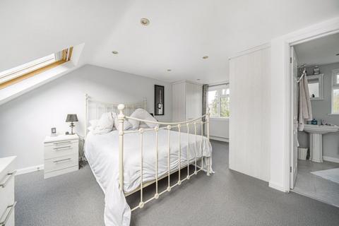 47 Oaks Road, Kenley, CR8 5NZ