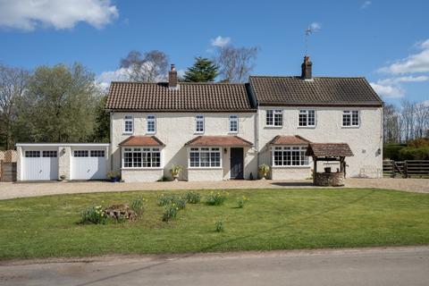 5 bedroom detached house for sale, Clint Green, Yaxham