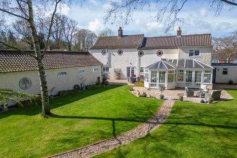 5 bedroom detached house for sale, Clint Green, Yaxham