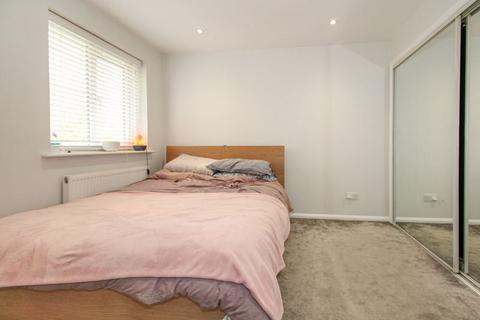 24 Collett Close, Hedge End, Southampton, SO30 2RR