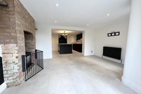 4 bedroom townhouse for sale - Banbury Road, Brackley
