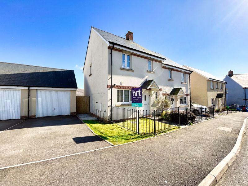 51 Ffordd Y Draen, Coity, Bridgend, CF35 6BF 3 bed semidetached house