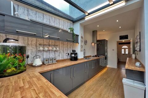 11 Old Fallings Lane, Wolverhampton, WV10 8BH