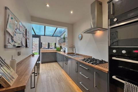 11 Old Fallings Lane, Wolverhampton, WV10 8BH