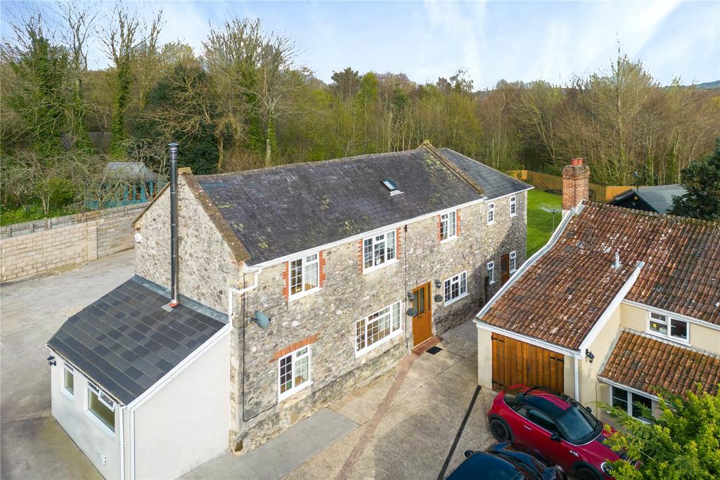 Fore Street, Winsham, Chard, Somerset, TA20 4 bed detached house for