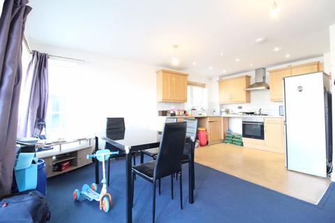 2 bedroom apartment for sale - Primrose Close, Luton