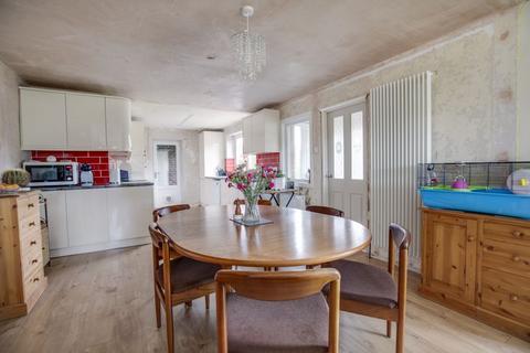 Galtres Bledlow Road, Saunderton, Princes Risborough, HP27 9NG
