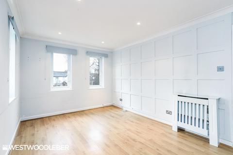 1 bedroom apartment to rent, Flamstead End Road, Waltham Cross EN8