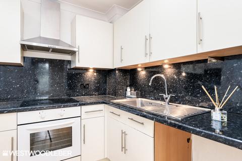 1 bedroom apartment to rent, Flamstead End Road, Waltham Cross EN8