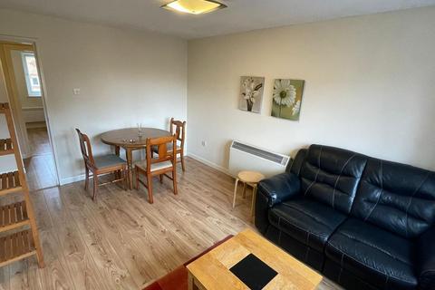 1 bedroom flat to rent, Ringwood Gardens, Docklands, London, E14 9WY